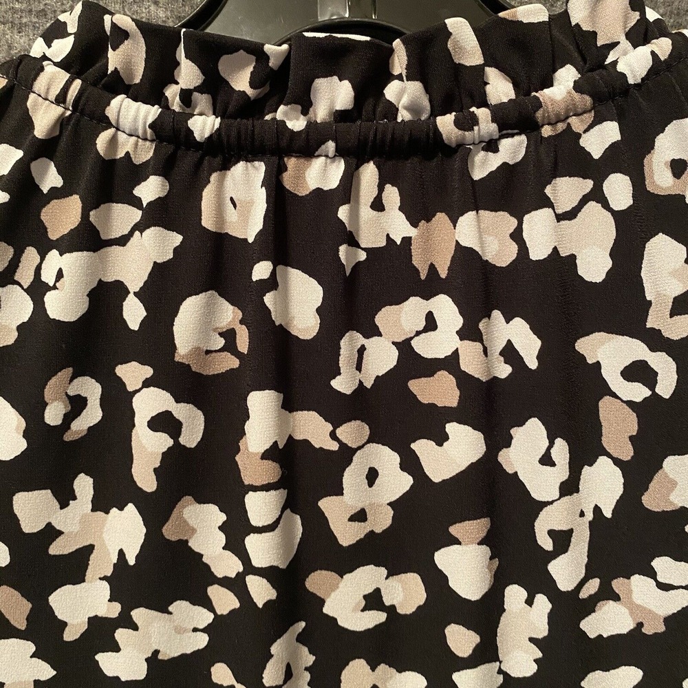 White House Black Market Top Womens Medium Animal Print Ruffle V-Neck Blouse - Picture 5 of 9